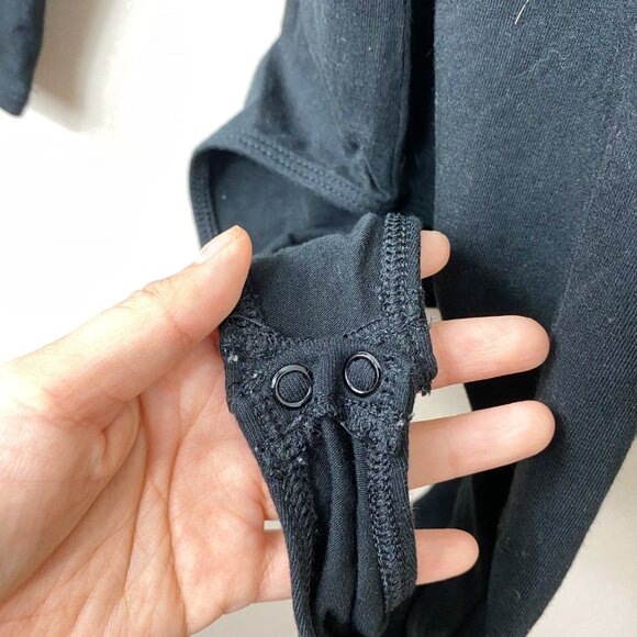 Express Black Long Sleeve Off Scoop Neckline Bodysuit Top Size Small - Picture 5 of 6